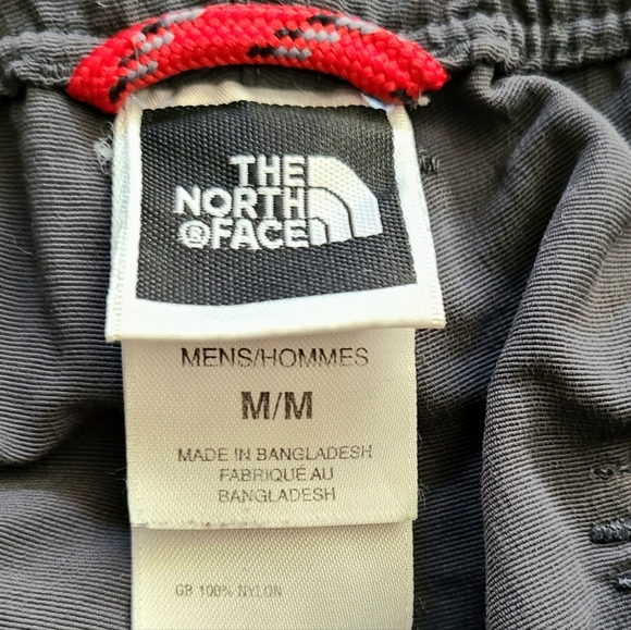 Medium North Face Cargo Shorts - Picture 3 of 3